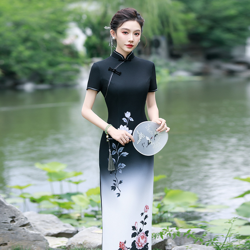 渐变色高端走秀旗袍2025新款小个子舞台演出服模特气质女连衣裙