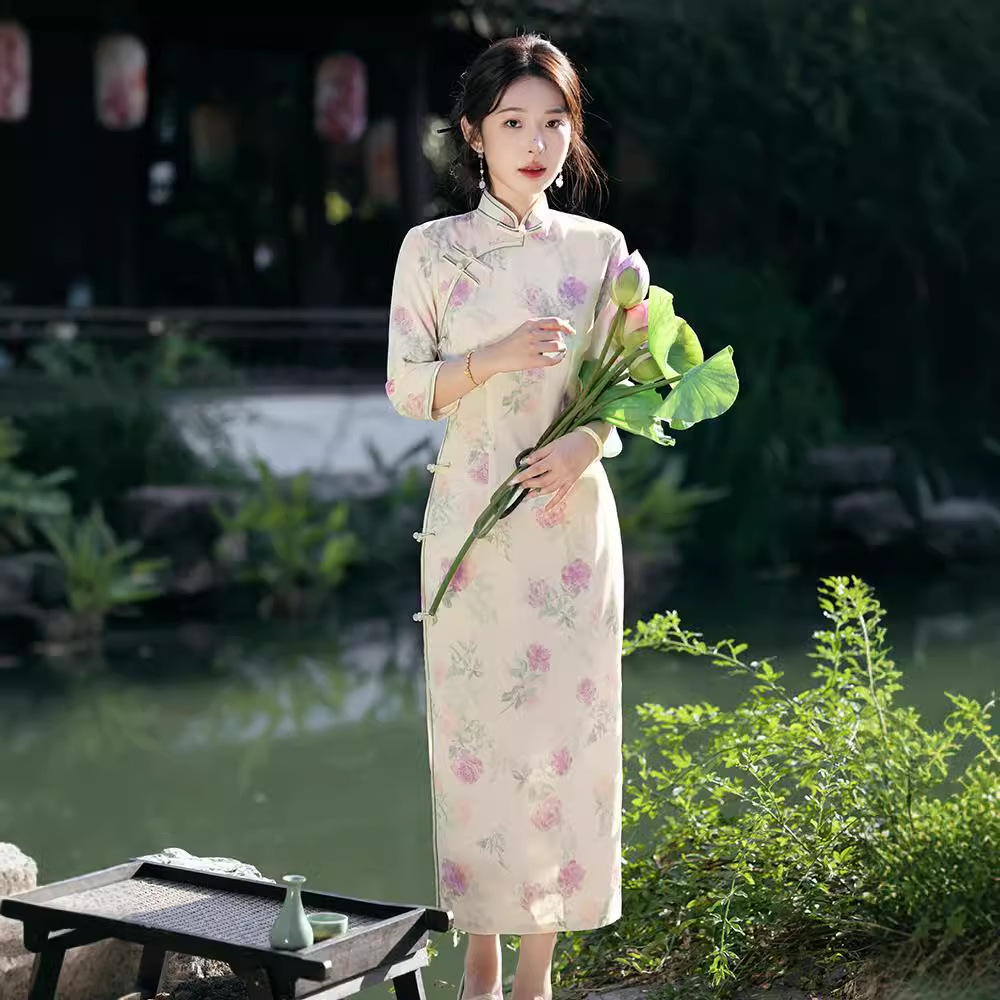 2025春秋冬新款长款中长袖日常穿的优雅旗袍珍珠麻连衣裙复古显