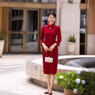 改良旗袍妈妈2026年新款女秋季参加婚礼婚宴连衣裙喜婆婆礼服女装
