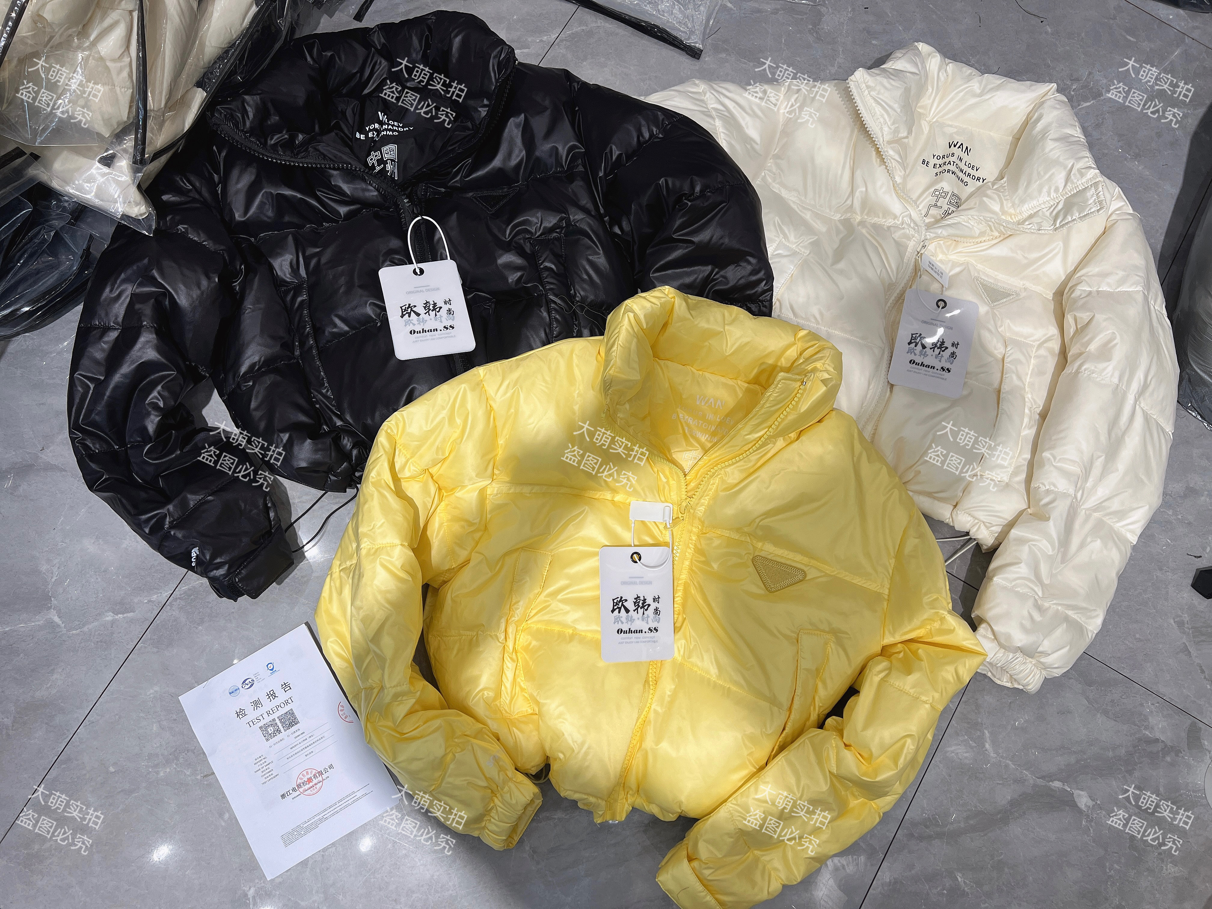 欧货羽绒服外套女2025年冬新款糖果色肯豆风短款三角标立领面包服