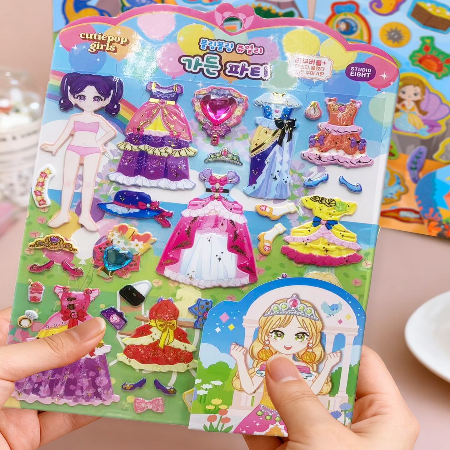 韩国2025新款换装贴纸幼儿园奖励礼物益智玩具儿童贴纸3D立体贴纸