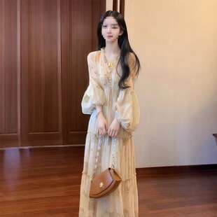 法式桔梗领碎花连衣裙女春季大码胖度假风气质超仙收腰长裙子