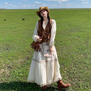 白色森系民族风连衣裙套装女2025秋季新款复古马甲流苏长裙两件套