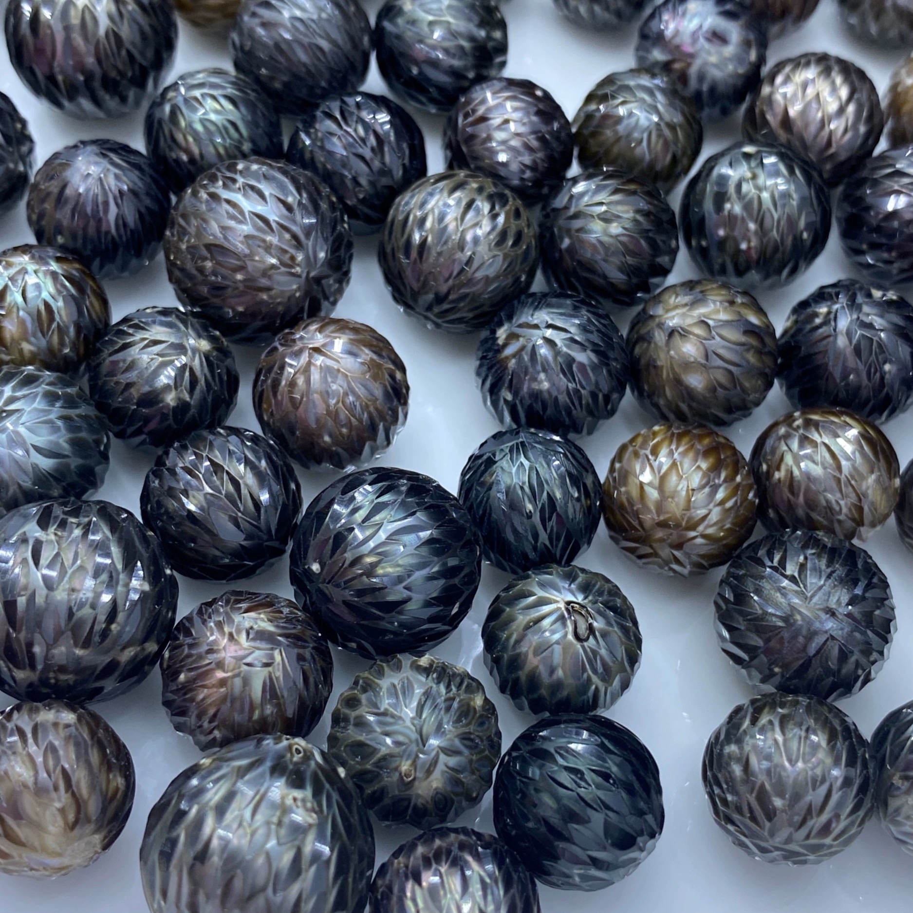 清库存水之泪海水大溪地黑珍珠龙鳞中国风潮雕刻11-13mm半孔裸珠