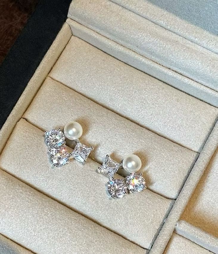 水之泪天然淡水珍珠5-6mm耳钉许妍同款公主方糖钻扁圆强光近无瑕