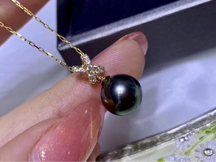 天然金吊坠正圆无暇强光海水珍珠