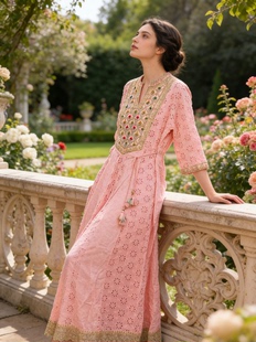 夏萨珑 富家千金丹麦重工钉珠长裙泰国刺绣纯手工摩洛哥仙女裙粉