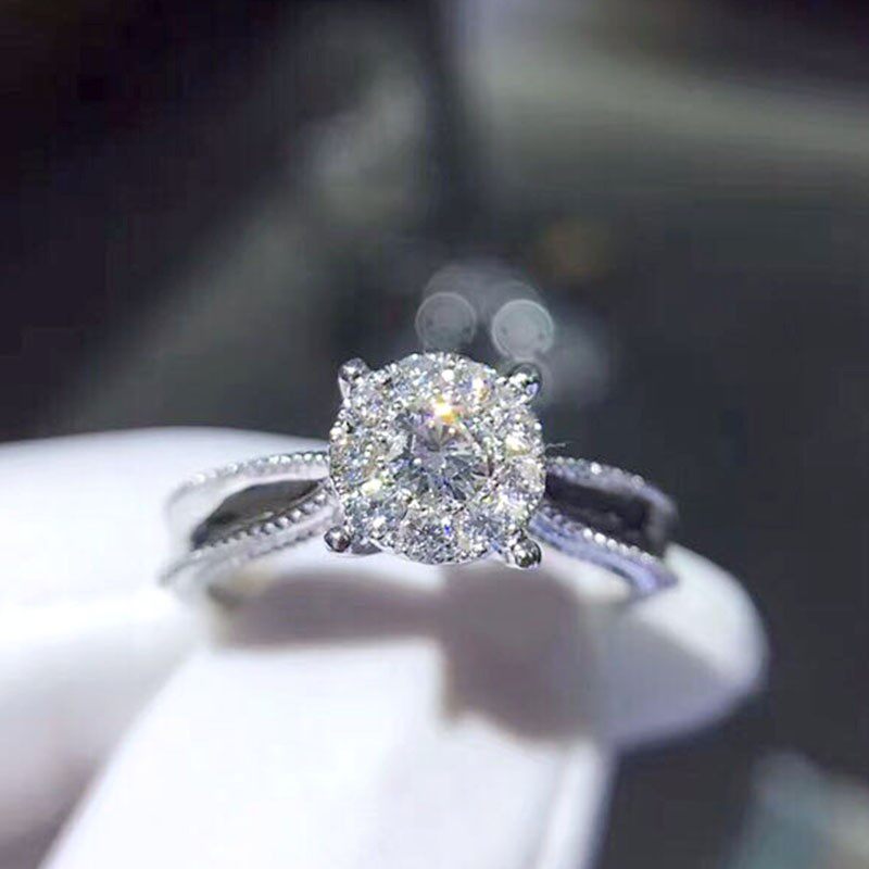 铂金天然钻石戒指女 九围一四爪钻戒主钻10分 20分 30分显大婚戒