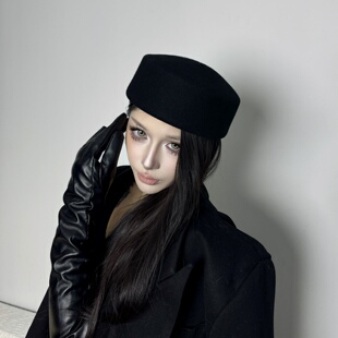 小众设计哥特暗黑风复古药盒帽子羊毛呢平顶贝雷帽女秋冬画家帽潮