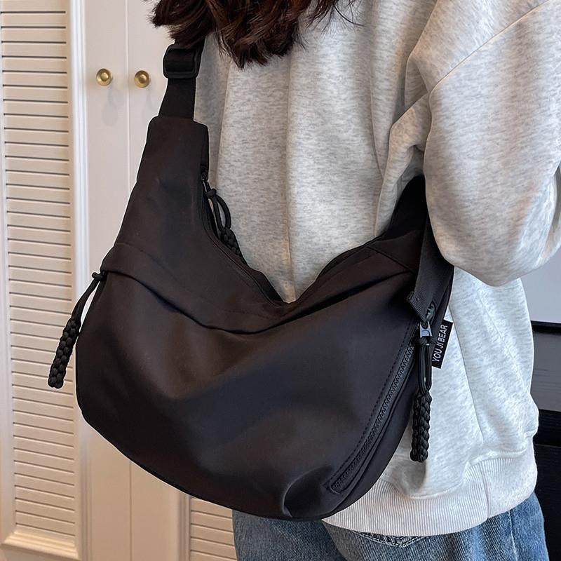 饺子包女斜挎单肩包斜挎包女2025新款包包骑行上班通勤轻便大容量,箱包皮具/热销女包/男包,通用款女包,淘宝优惠券,粉丝福利购,淘宝优惠卷