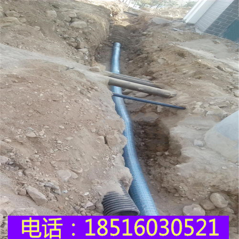 弹簧软式透水管海绵城市小区绿化渗水管运动场低洼地排水疏水管