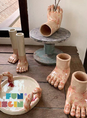 泰国设计师chana手绘 创意恶搞脚丫陶瓷花器 书房桌面小号花瓶创