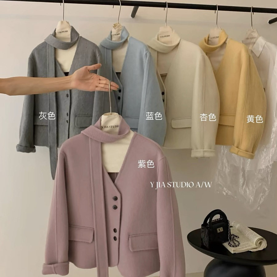 2025秋冬季款时尚甜美气质感V领短款东大门新款毛呢外套
