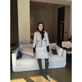 煎盐叠雪 DUO智仙生 黑标 白色粗花呢外套和背带连衣裙