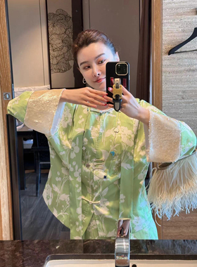 DUO智仙生 春水煎茶 生机绿色印花拼接裸色亮片新中式上衣和短裤