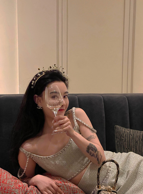 DUO智仙生 黑标 倩妮迪月亮nv王银白色小香风吊带包臀裙套装