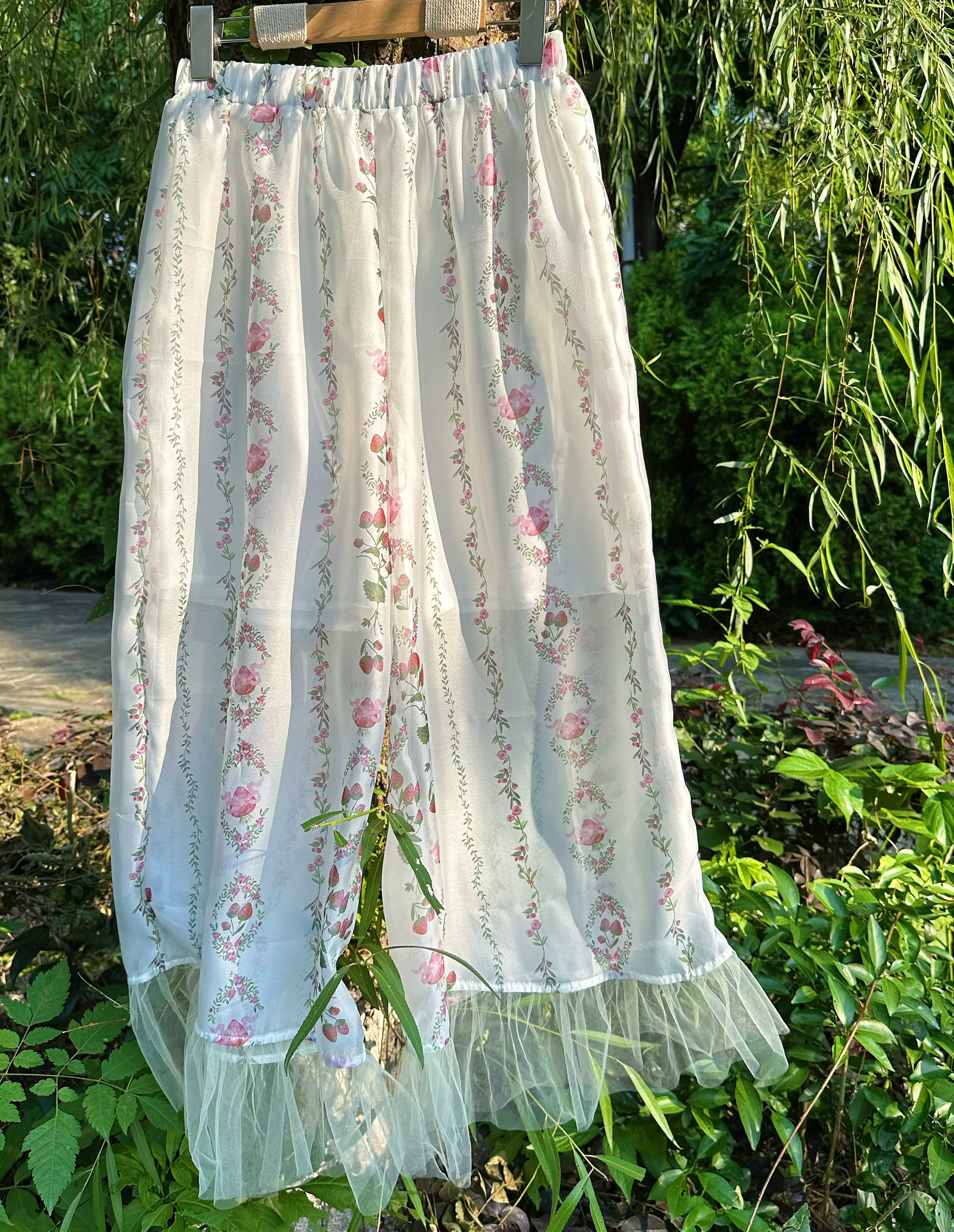 雪纺 纯棉内衬 飘逸 淡黄色网纱田园法式印花 草莓光泽感 阔腿裤-