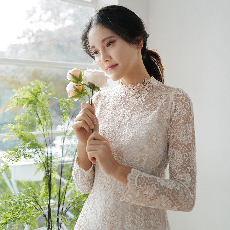 韩国蕾丝刺绣轻婚纱年会敬酒服图片