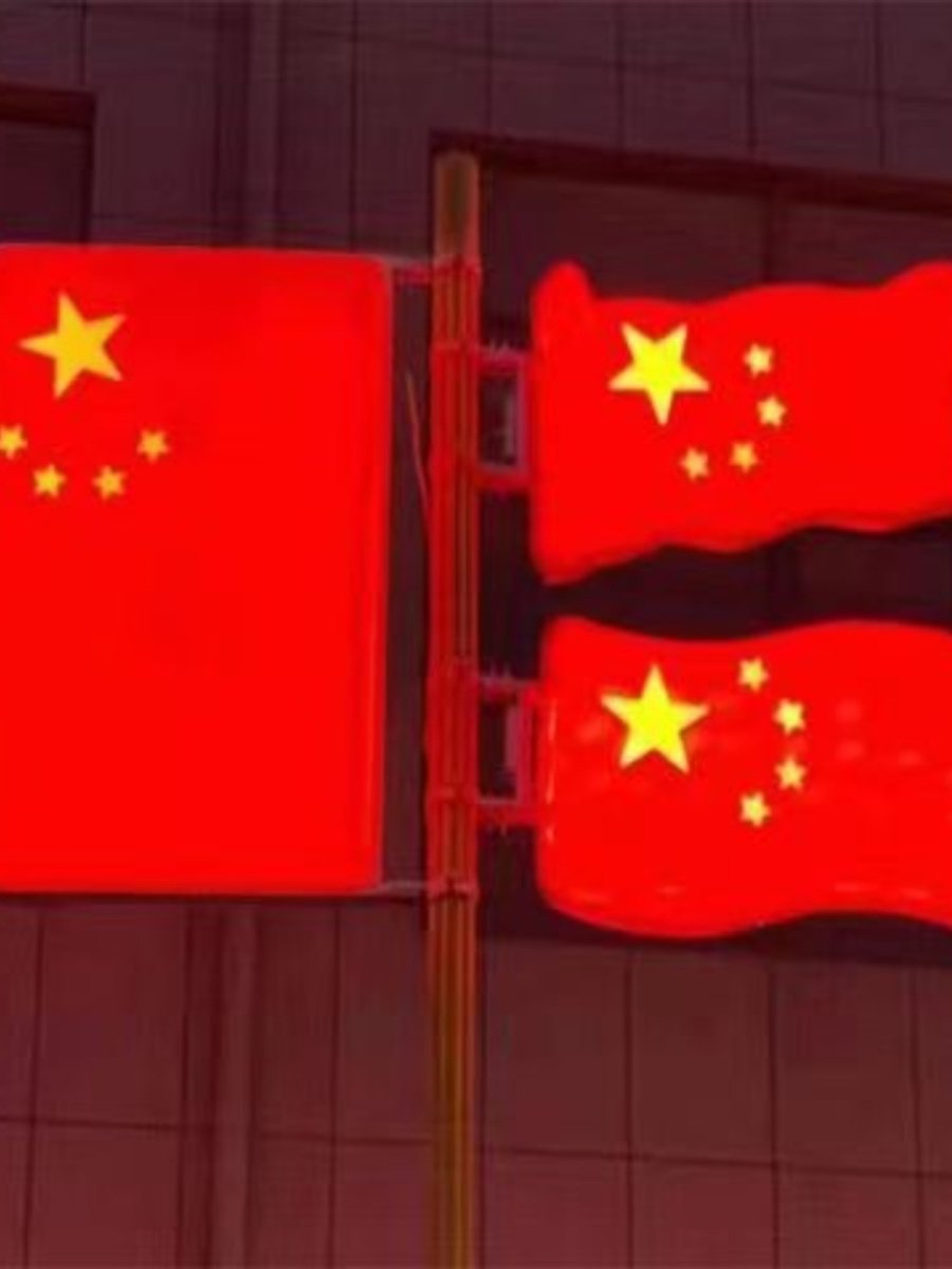 天津户外国旗灯箱路灯杆装饰防水亚克力吸塑led太阳能发光吸塑旗