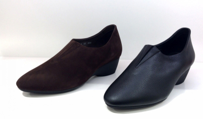 正品雅氏女鞋坡跟乳胶底单鞋秋鞋