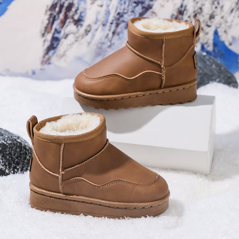 冬季儿童雪地靴防水男女童时尚短