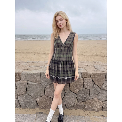 韩系复古格纹印花印花背心裙女