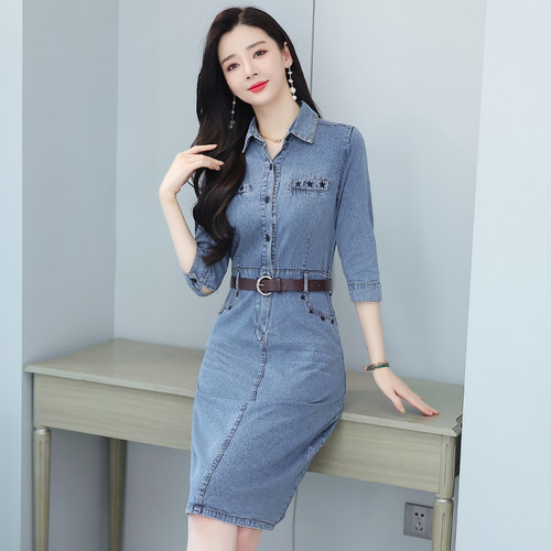 修身显瘦牛仔薄款刺绣连衣裙