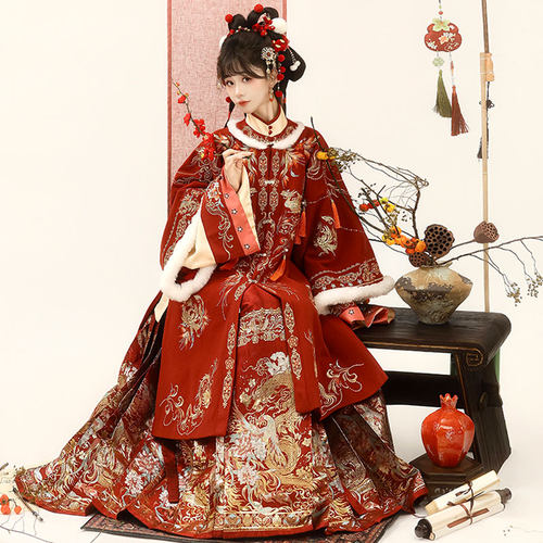 汉服订婚服敬酒服马年拜年服秋冬