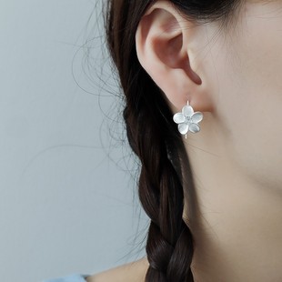 s925纯银哑光磨砂花朵耳环2023新款爆款轻奢耳钉小众高级感女耳饰