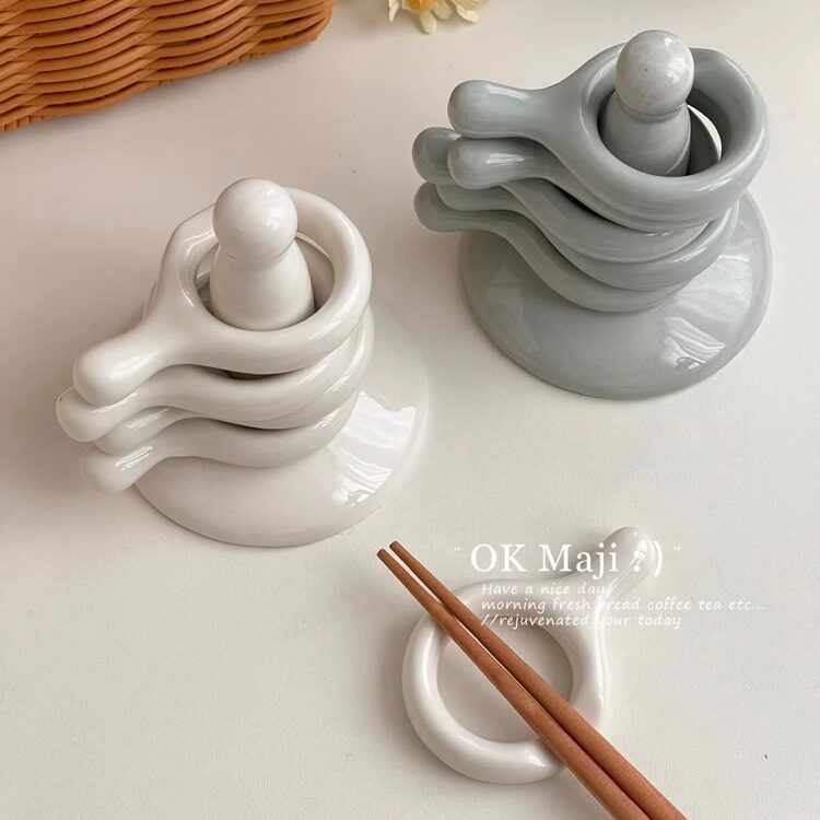 家用高档新款餐桌陶瓷筷子架图片