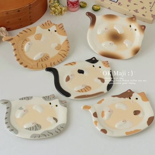 可爱有趣的精致猫咪甜品盘