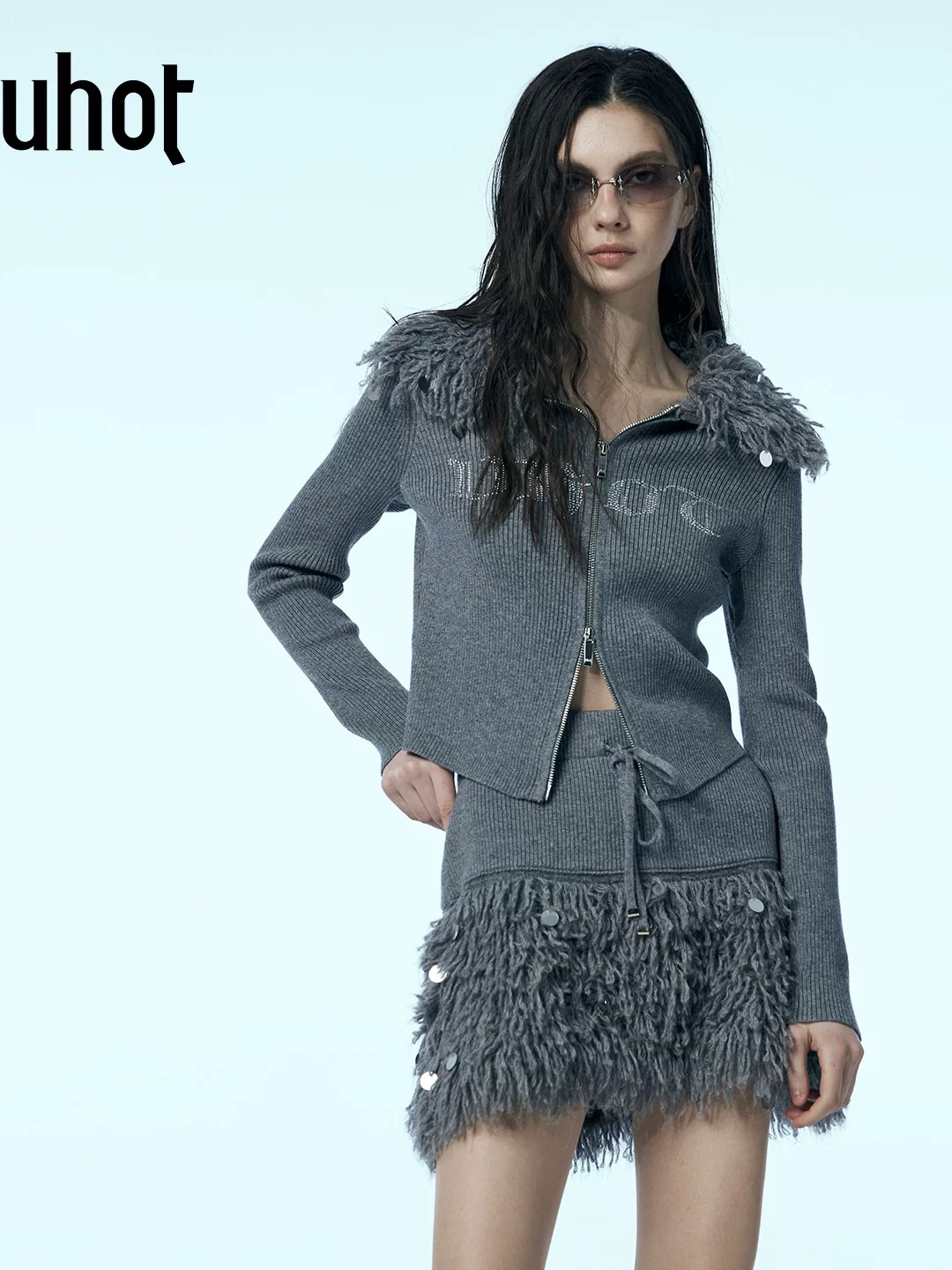 uhot/诱货灰色翻领修身羊毛针织开衫女短款廓形毛领设计UWWW2Z384