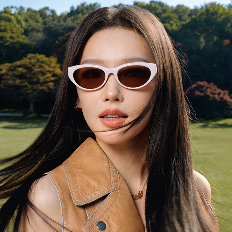 COACH/蔻驰【2026春夏新品】太阳镜女款墨镜枕形眼镜0HC8456D