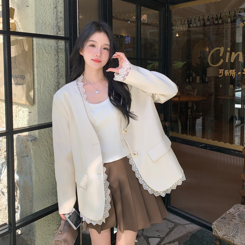 蕾丝拼接休闲西装外套女2025春秋新款温柔风宽松显瘦气质西服上衣，女装西装，浙宝128A