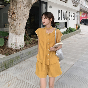 黄色高级感套装女2025夏季新款韩系复古超好看短袖衬衫短裤两件套图片