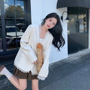 蕾丝拼接休闲西装外套女2026春秋新款温柔风宽松显瘦气质西服上衣