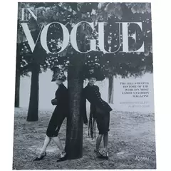 In Vogue: a Review of Classic Fashion Photography and Clothing Photos from the Magazine "Vogue"