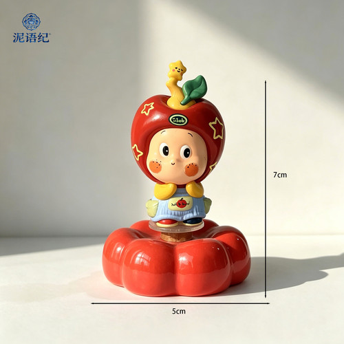 星星人苹果人苹果底座陶瓷摆件