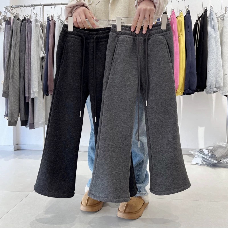 喇叭一体绒休闲针织卫裤女童