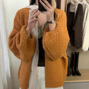 法式灯笼袖橘色毛衣开衫女秋冬季慵懒风针织外套巨好看的早秋上衣