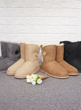 冬季羊皮毛一体真皮羊毛中筒雪地靴 保暖防滑一粒扣雪地棉21-17B