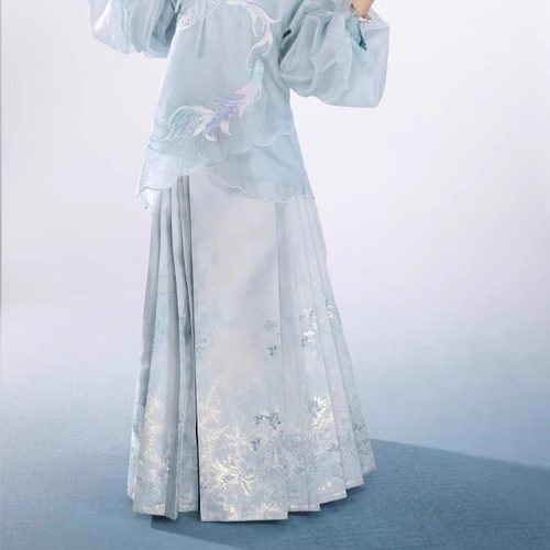月渺境[霜雪]马面裙套装女2026新款斗篷新中式汉服明制成人半身裙