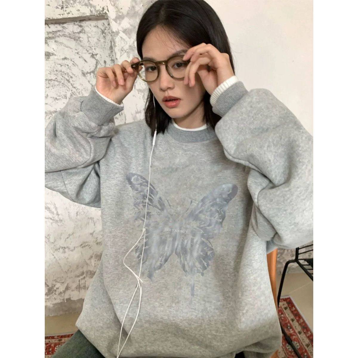 白灰色圆领卫衣女蝴蝶印花秋冬穿搭美式慵懒百搭宽松小众休闲外套,女装/女士精品,卫衣/绒衫,淘宝优惠券,粉丝福利购,淘宝优惠卷