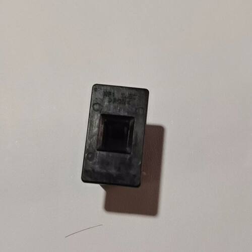 13-15年款新骊威后保险杠饰板母卡扣尾灯下饰板盖尾灯饰条母卡扣