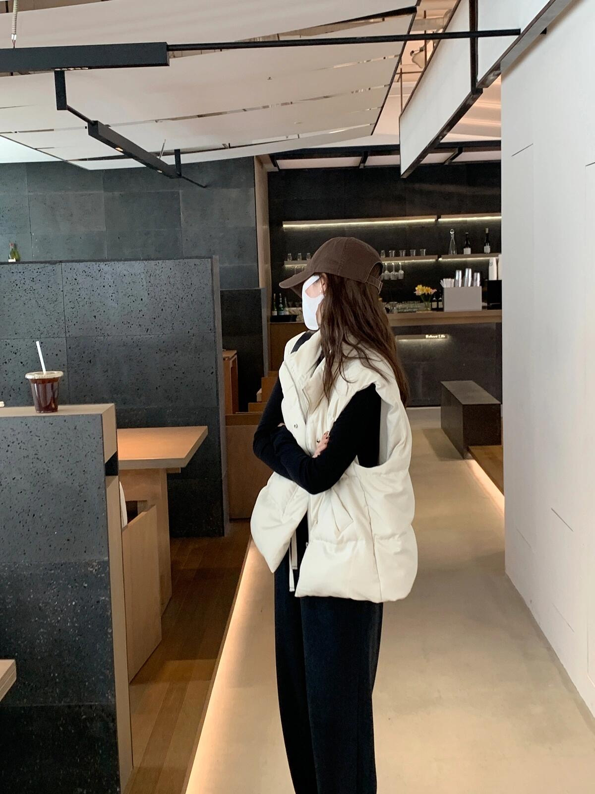 羽绒棉马甲女2025冬季新款时尚洋气百搭保暖短款抽绳立领防风外套