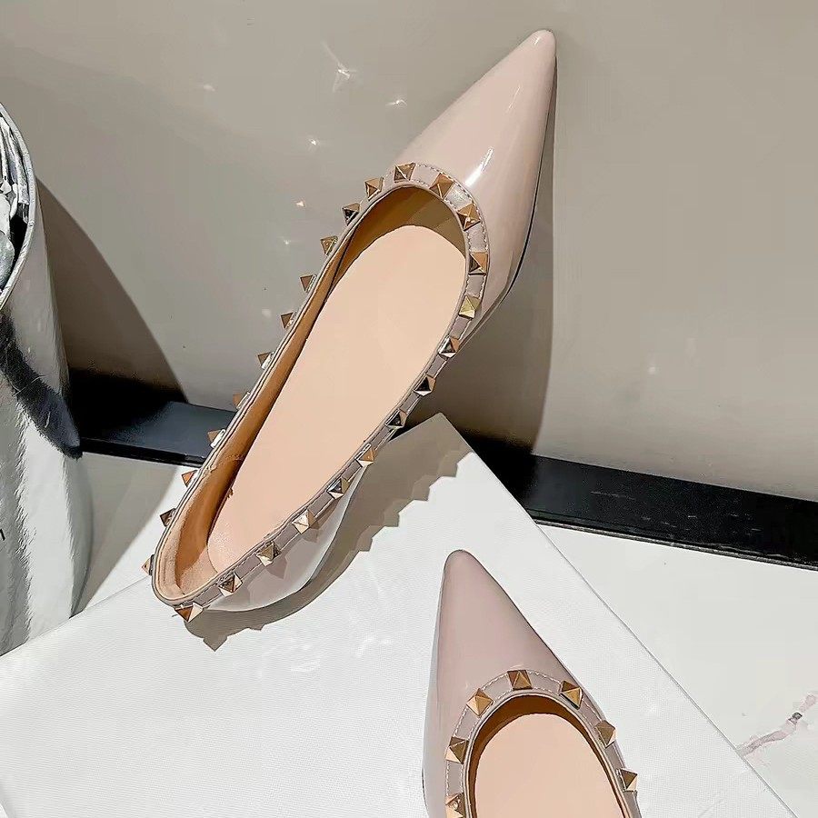 巨好穿~裸色内增高单鞋女2026新款尖头平底铆钉气质百搭通勤鞋子,女鞋,马丁靴,淘宝优惠券,粉丝福利购,淘宝优惠卷