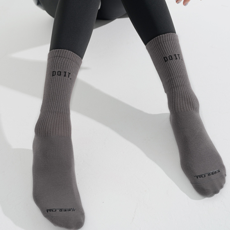 无骨配鲨鱼裤跑步运动外穿长袜潮