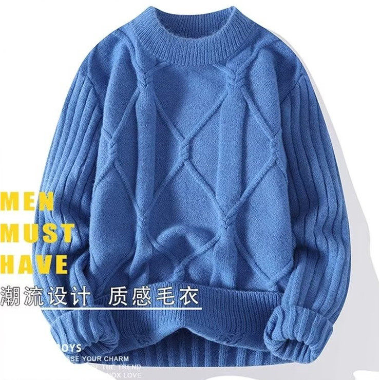 手工编织的圆领扭花毛衣打底衫