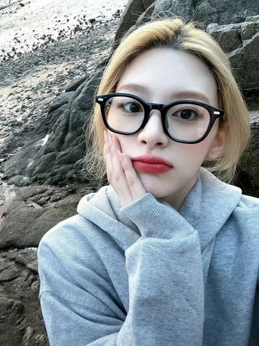 少女CEO | GIRLCEO腾姐同款日系高级超轻黑框素颜防蓝光显脸小