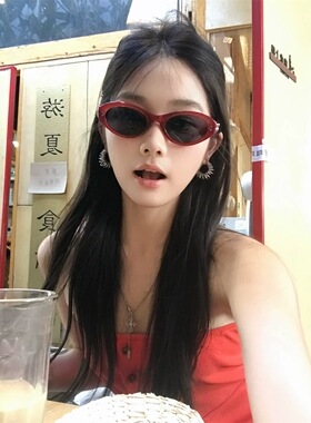 少女CEO复古猫眼红色时髦高级感太阳眼镜防紫外线凹造型街拍墨镜